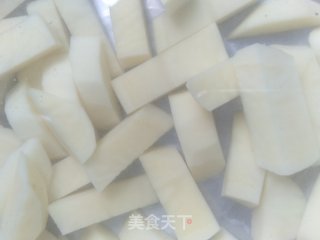 土豆烧牛肉的做法步骤：4