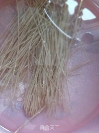 筒骨汤烩酸菜的做法步骤：4