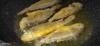 糖醋黄花鱼的做法步骤：4