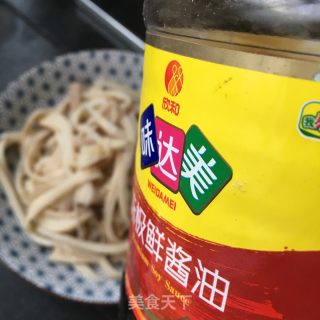 “快手餐”手撕杏鲍菇的做法步骤：7
