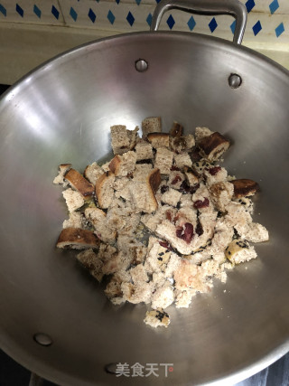 煎蛋方块面包的做法步骤：2