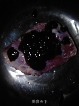 五香酱牛肉的做法步骤：1