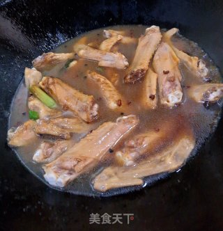 红烧鸭翅的做法步骤：6