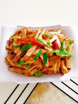 豆干炒鸡胸肉的做法步骤：10