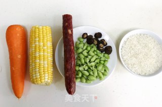 腊肠时蔬焖饭的做法步骤：1
