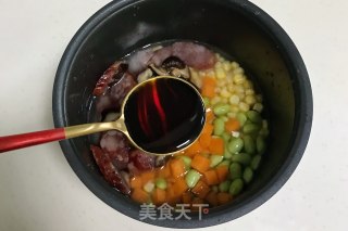 腊肠时蔬焖饭的做法步骤：5