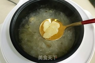 桃胶银耳凤梨甜汤的做法步骤：6