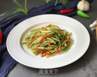山芋藤炒辣椒的做法步骤：9