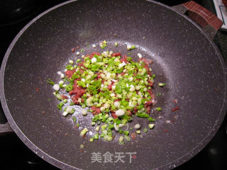 罐头牛肉炒蛋--快手菜的做法步骤：5