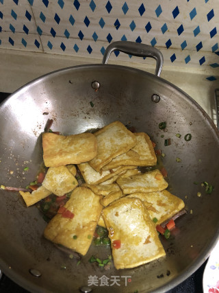 熊掌豆腐烧腊肉的做法步骤：7