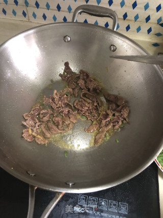 鲜香三色牛肉丝的做法步骤：2
