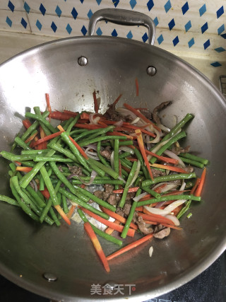 鲜香三色牛肉丝的做法步骤：4