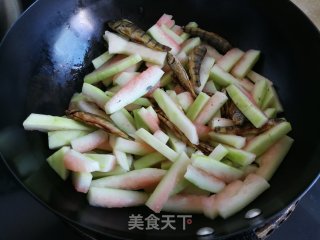 鱼干豆腐西瓜酱的做法步骤：4