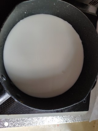 润燥汤羹    牛奶燕麦果仁羹的做法步骤：2