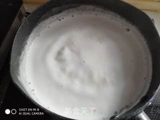 润燥汤羹    牛奶燕麦果仁羹的做法步骤：3