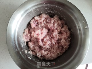 猪肉芹菜水饺的做法步骤：2