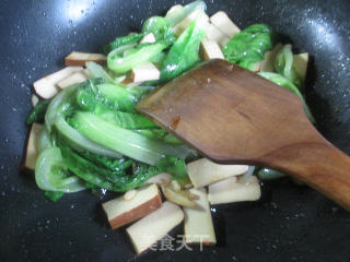 鸡蛋干炒生菜的做法步骤：8
