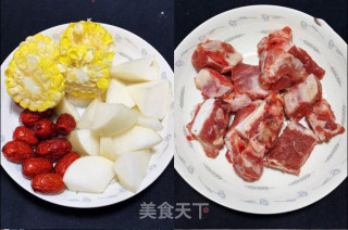 萝卜玉米排骨汤的做法步骤：1