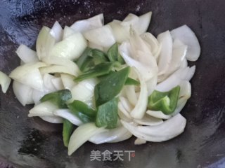 洋葱爆羊肉的做法步骤：6
