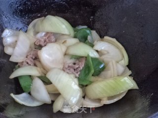 洋葱爆羊肉的做法步骤：9