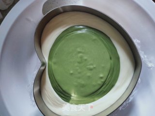 渐变抹茶慕斯蛋糕的做法步骤：12