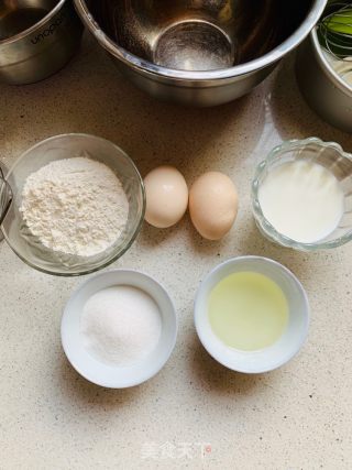 戚风蛋糕的做法步骤：1