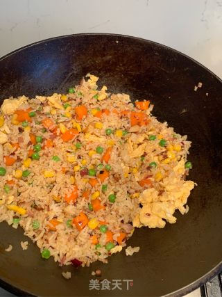 蛋炒饭的做法步骤：4