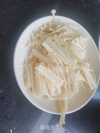 金针菇咖喱牛肉饭的做法步骤：3