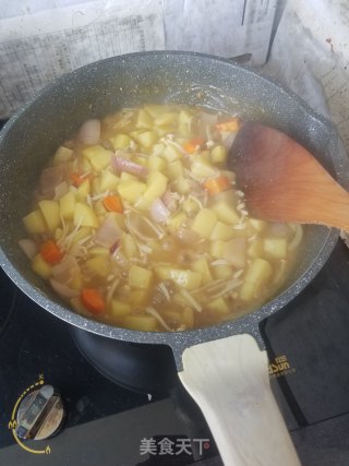 金针菇咖喱牛肉饭的做法步骤：7