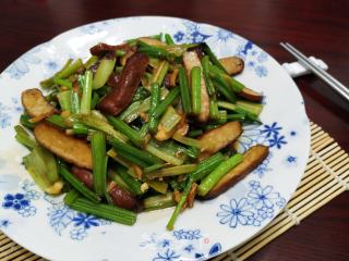 香芹炒豆干的做法步骤：11