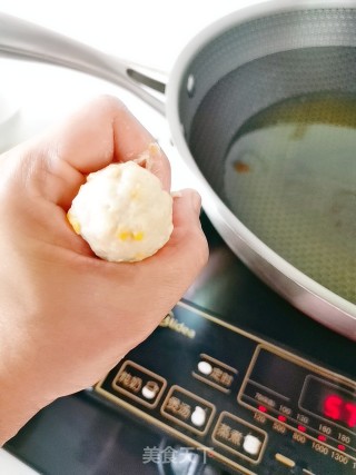 炸南瓜鸡肉丸子的做法步骤：7
