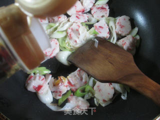 大葱炒虾味球的做法步骤：7