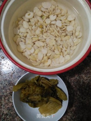 酸菜胡豆瓣汤的做法步骤：1