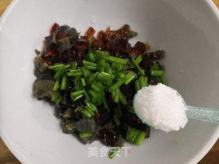 皮蛋拌豆腐的做法步骤：10