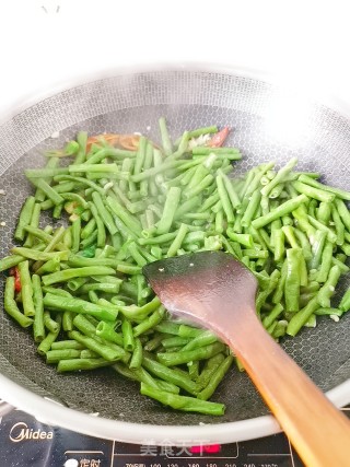 油焖豆角的做法步骤：7