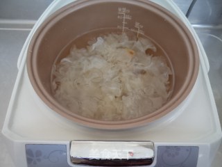 马蹄桂圆银耳羹的做法步骤：6