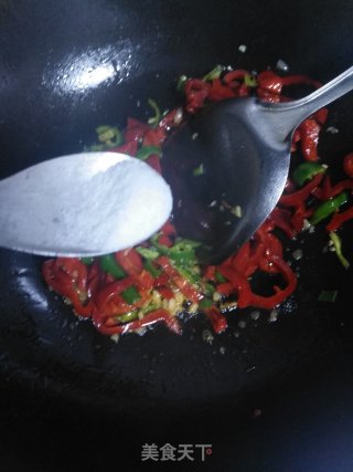 香辣软糯回锅土豆丝的做法步骤：9