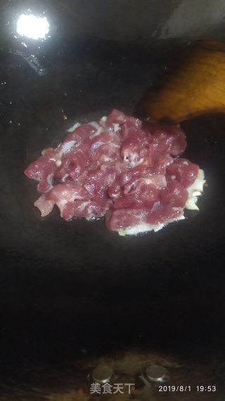 瘦肉炒茶树菇的做法步骤：5