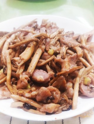 瘦肉炒茶树菇的做法步骤：7