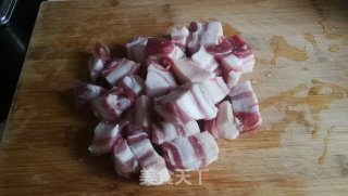 红烧肉炖鸡蛋的做法步骤：1