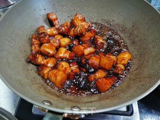 红烧肉炖鸡蛋的做法步骤：6