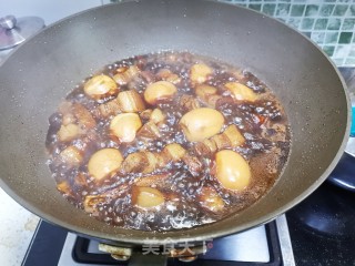 红烧肉炖鸡蛋的做法步骤：11