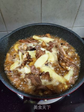 子姜啤酒焖鸭的做法步骤：8