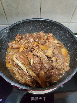 子姜啤酒焖鸭的做法步骤：10