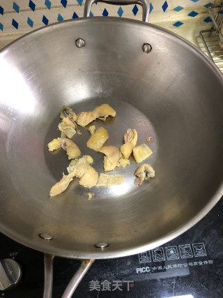 豆瓣酱烧鸡的做法步骤：3