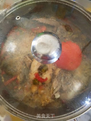 简易酸辣鱼的做法步骤：1
