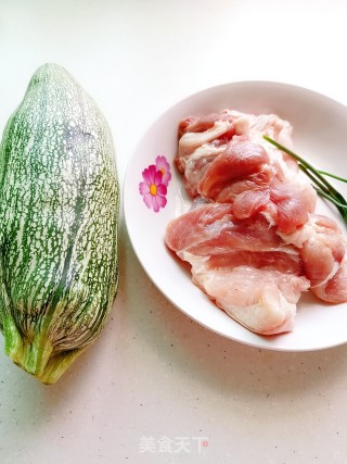 西葫芦酿肉的做法步骤：1