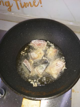 麻辣鱼块的做法步骤：3