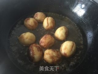 享见面酱爆太平蛋的做法步骤：3