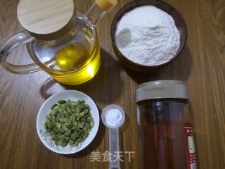 果仁蜂蜜桃酥的做法步骤：1